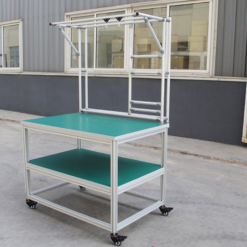  là loại bàn được thiết kế để sử dụng trong các môi trường sản xuất công nghiệp.